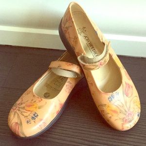 Floral Leather Mary Janes from Portugal. NWOT